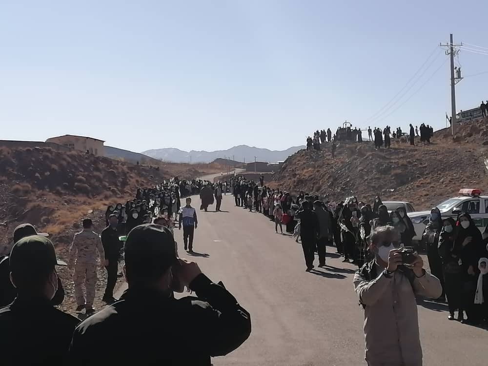 مراسم شکوهمند استقبال وتکریم خانواده شهید عبدال زاده توسط مردم هنزا مراسم شکوهمند استقبال وتکریم خانواده شهید عبدال زاده توسط مردم هنزا