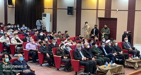 آیین تجلیل از خادمین اقامه نماز و خانوادههای شهدا و جانبازان برگزار شد