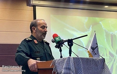 آیین تجلیل از خادمین اقامه نماز و خانوادههای شهدا و جانبازان برگزار شد
