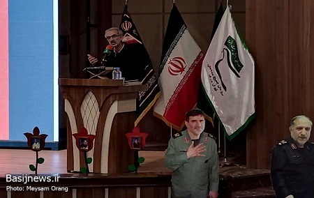 آیین تجلیل از مداحان بسیجی و خانواده&zwnj;های شهدا برگزار شد