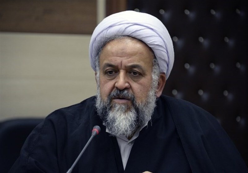 تفکرات فتنهبازان سریعا از لایههای مدیریتی کشور حذف شوند