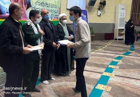 مراسم تجلیل از پیشکسوتان جهادی و بسیجیان نمونه برگزار شد