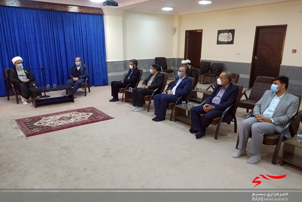 دانشگاه آزاد از ظرفیت استان بوشهر برای شهرک داروسازی دریایی استفاده کند دانشگاه آزاد از ظرفیت استان بوشهر برای شهرک داروسازی دریایی استفاده کند
