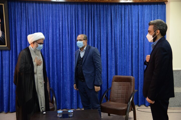 سفر معاون امور مجلس و ارتباطات اجتماعی دانشگاه آزاد اسلامی به بوشهر سفر معاون امور مجلس و ارتباطات اجتماعی دانشگاه آزاد اسلامی به بوشهر