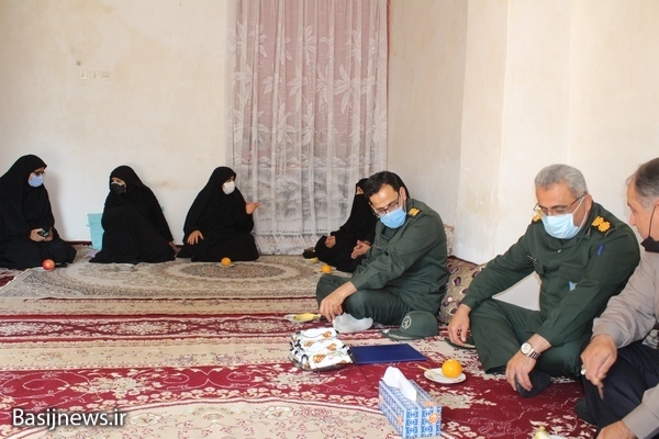 دیدار با خانوده شهید حسن عالی نژاد در دلوار دیدار با خانوده شهید حسن عالی نژاد در دلوار