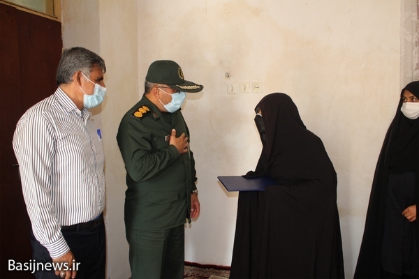 دیدار با خانوده شهید حسن عالی نژاد در دلوار دیدار با خانوده شهید حسن عالی نژاد در دلوار