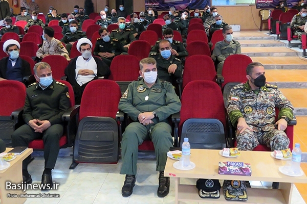 همایش نماز در سپاه استان بوشهر برگزار شد/ رونمایی از سرود هنگام نماز همایش نماز در سپاه استان بوشهر برگزار شد/ رونمایی از سرود هنگام نماز