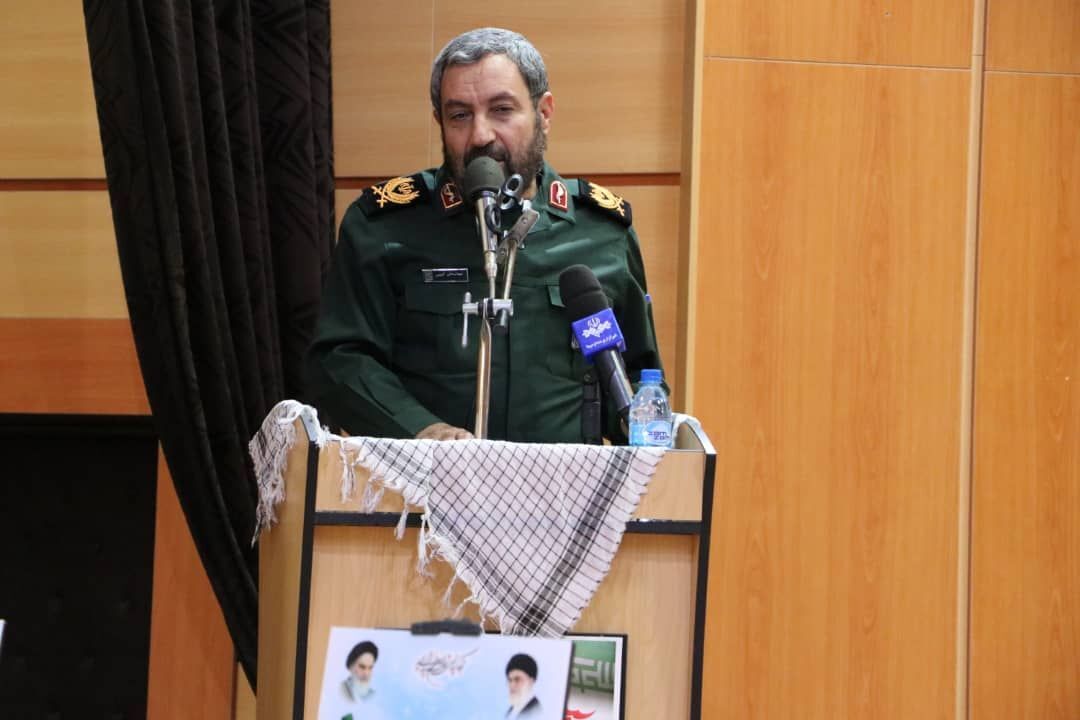 بسيجيان با الگو گيري از دفاع مقدس،با آمادگی کامل در برابر دشمنان ایستادگی مي كنند بسيجيان با الگو گيري از دفاع مقدس،با آمادگی کامل در برابر دشمنان ایستادگی مي كنند