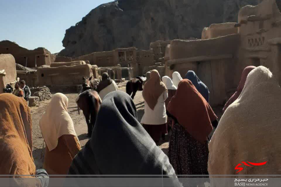 هنرنمایی بسیجیان حوزه شهیده نسرین افضل در فیلم سینمایی حضرت معصومه (س) هنرنمایی بسیجیان حوزه شهیده نسرین افضل در فیلم سینمایی حضرت معصومه (س)