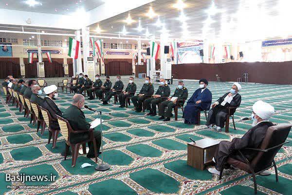 دیدار سردار رزمجو با نماینده ولی فقیه در استان/ تشریح اقدامات سپاه استان بوشهر در میزبانی مسافرین نوروزی دیدار سردار رزمجو با نماینده ولی فقیه در استان/ تشریح اقدامات سپاه استان بوشهر در میزبانی مسافرین نوروزی