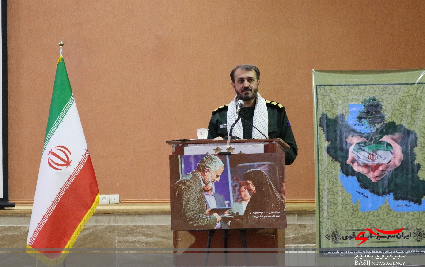 کاشت بیش از ۱۰۰.۰۰۰۰ نهال به یاد شهدای عشایر/ هوشیارباش احتمال حریق در فصل گرما کاشت بیش از ۱۰۰.۰۰۰۰ نهال به یاد شهدای عشایر/ هوشیارباش احتمال حریق در فصل گرما
