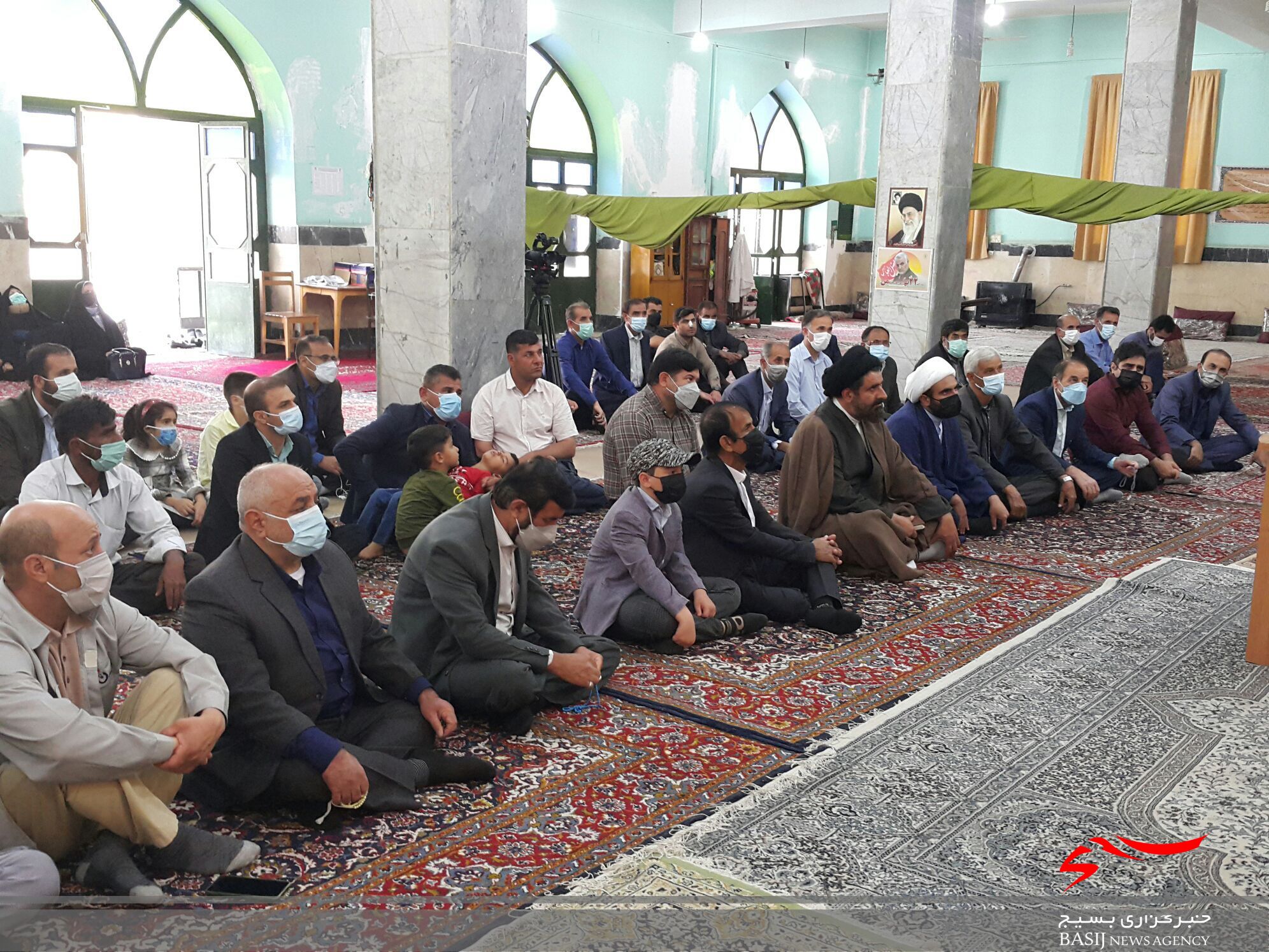 کتاب بوی تند خردل در یاسوج رونمایی شد کتاب بوی تند خردل در یاسوج رونمایی شد