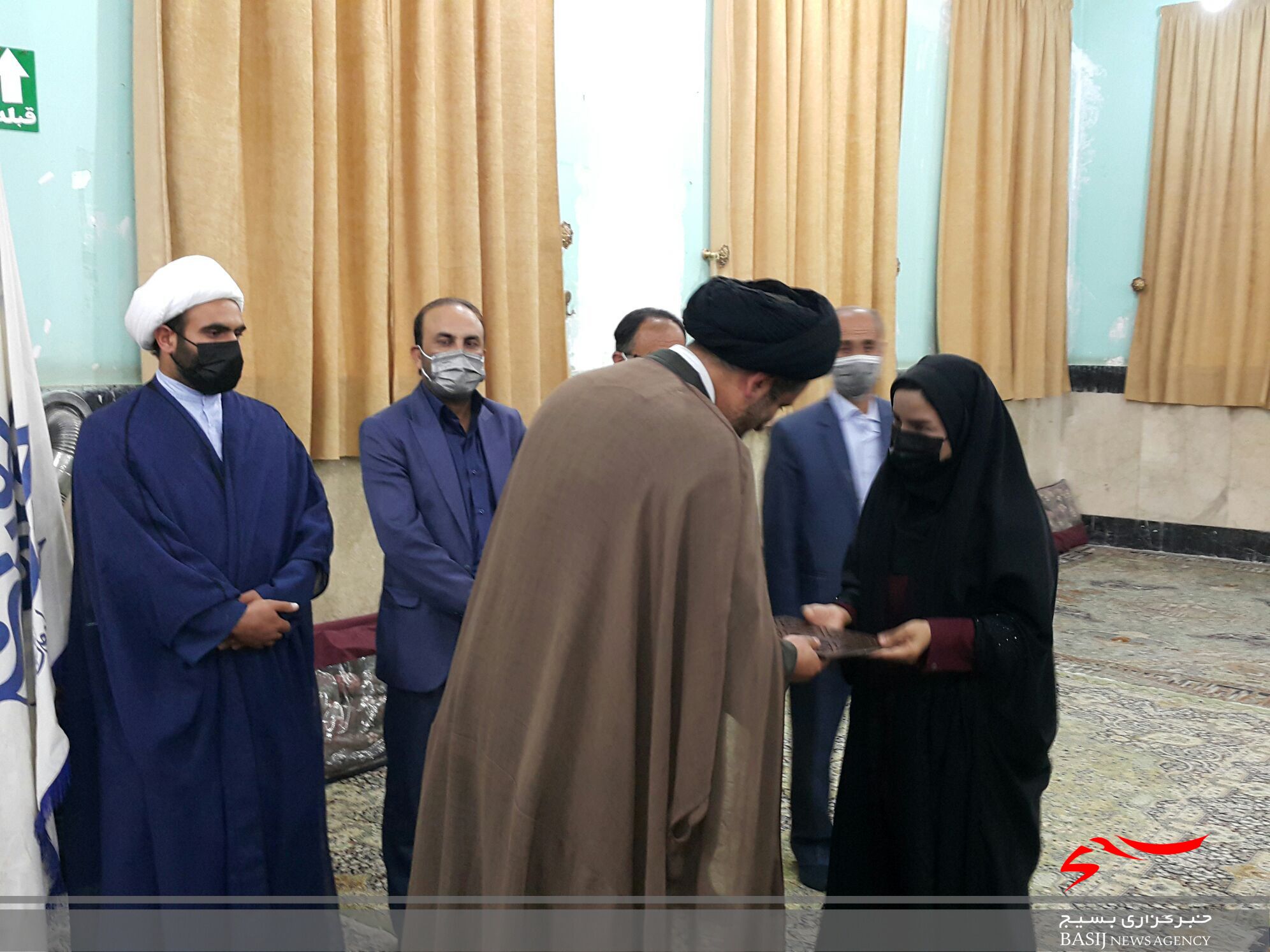 کتاب بوی تند خردل در یاسوج رونمایی شد کتاب بوی تند خردل در یاسوج رونمایی شد