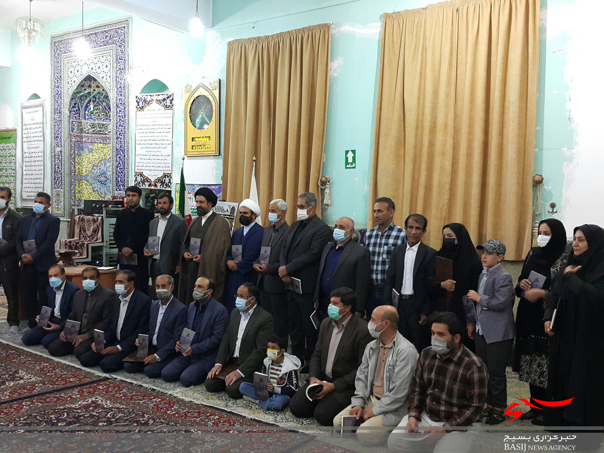 کتاب بوی تند خردل در یاسوج رونمایی شد کتاب بوی تند خردل در یاسوج رونمایی شد