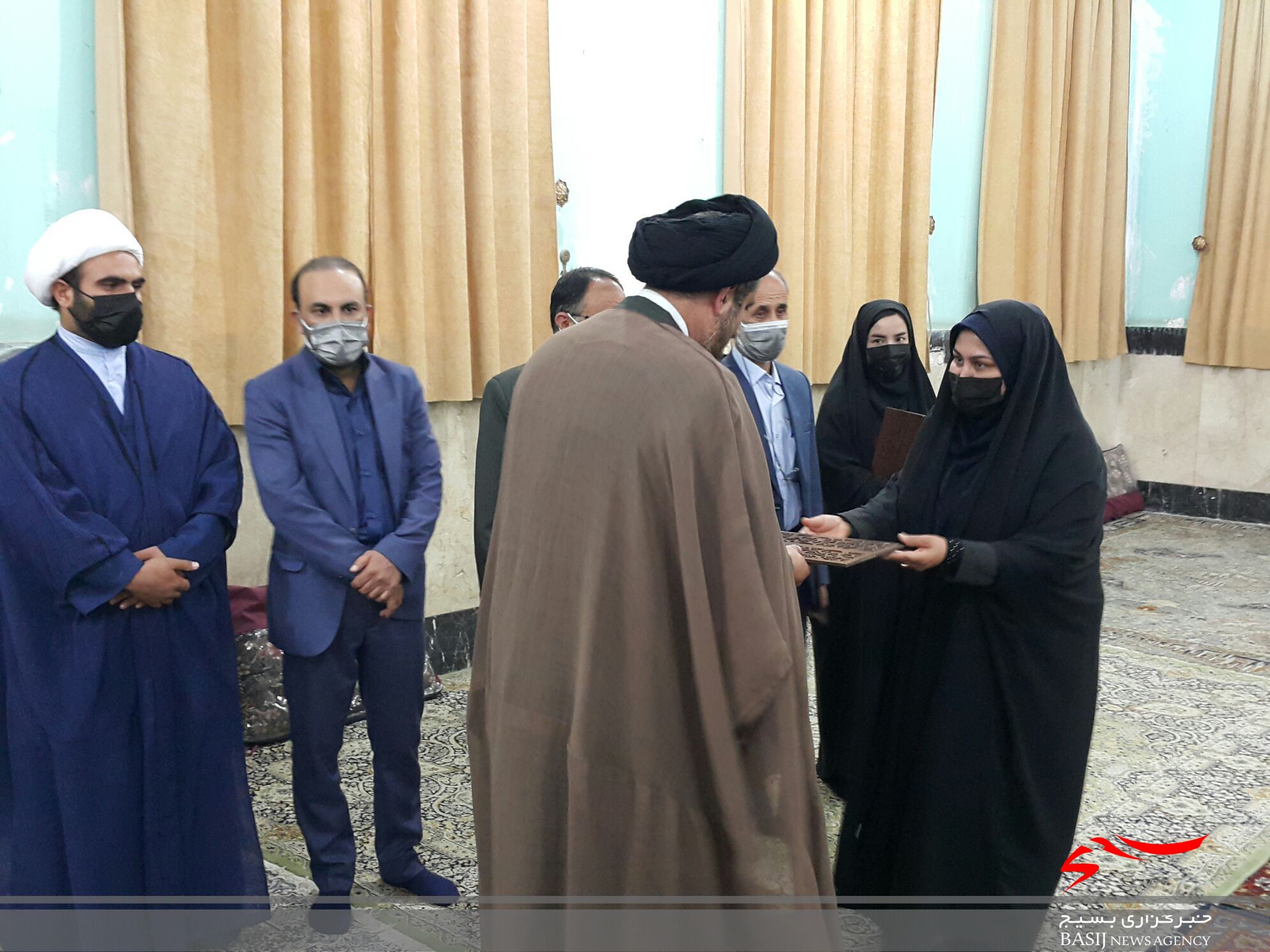 کتاب بوی تند خردل در یاسوج رونمایی شد کتاب بوی تند خردل در یاسوج رونمایی شد