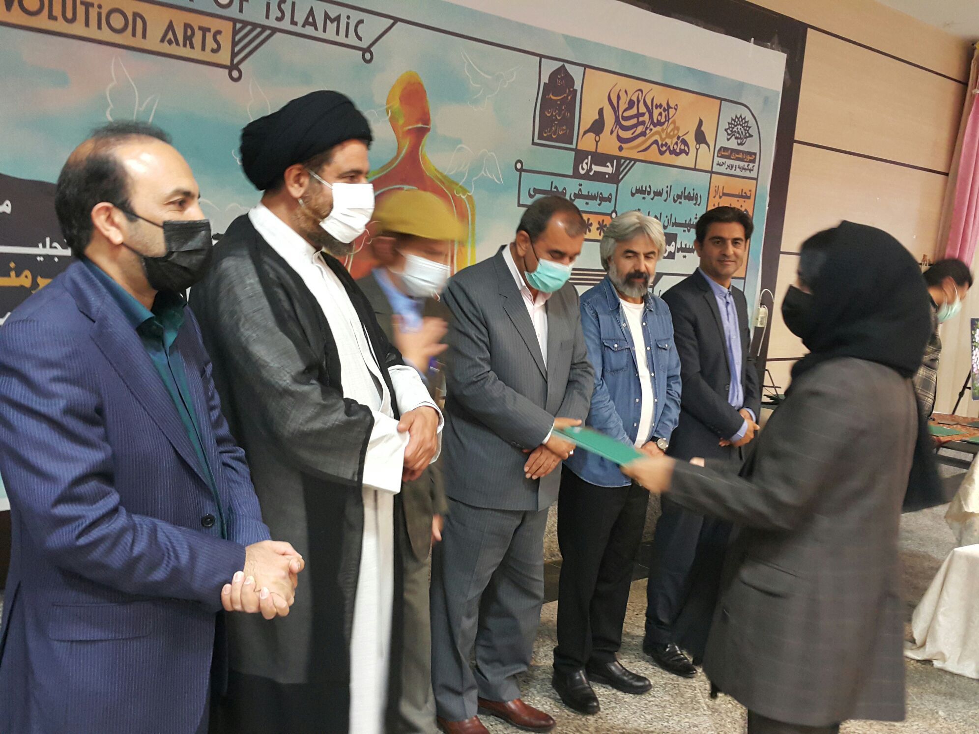 هنرمندان برگزیده سال ۱۴۰۰ کهگیلویه و بویراحمد تجلیل شدند+(تصاویر ) هنرمندان برگزیده سال ۱۴۰۰ کهگیلویه و بویراحمد تجلیل شدند+(تصاویر )