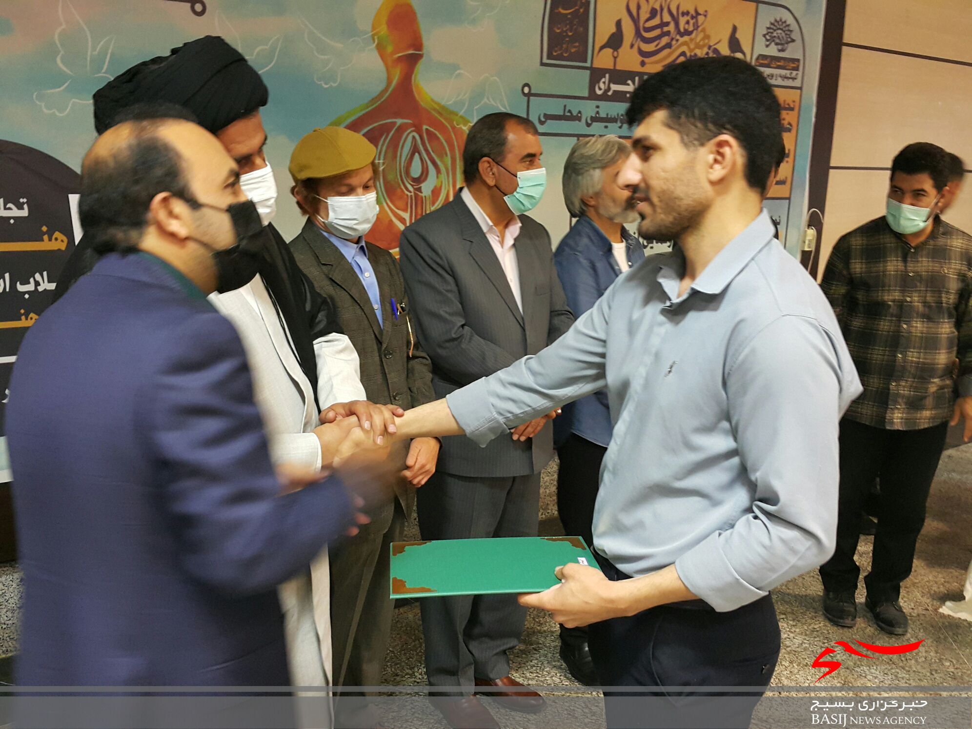 هنرمندان برگزیده سال ۱۴۰۰ کهگیلویه و بویراحمد تجلیل شدند+(تصاویر ) هنرمندان برگزیده سال ۱۴۰۰ کهگیلویه و بویراحمد تجلیل شدند+(تصاویر )