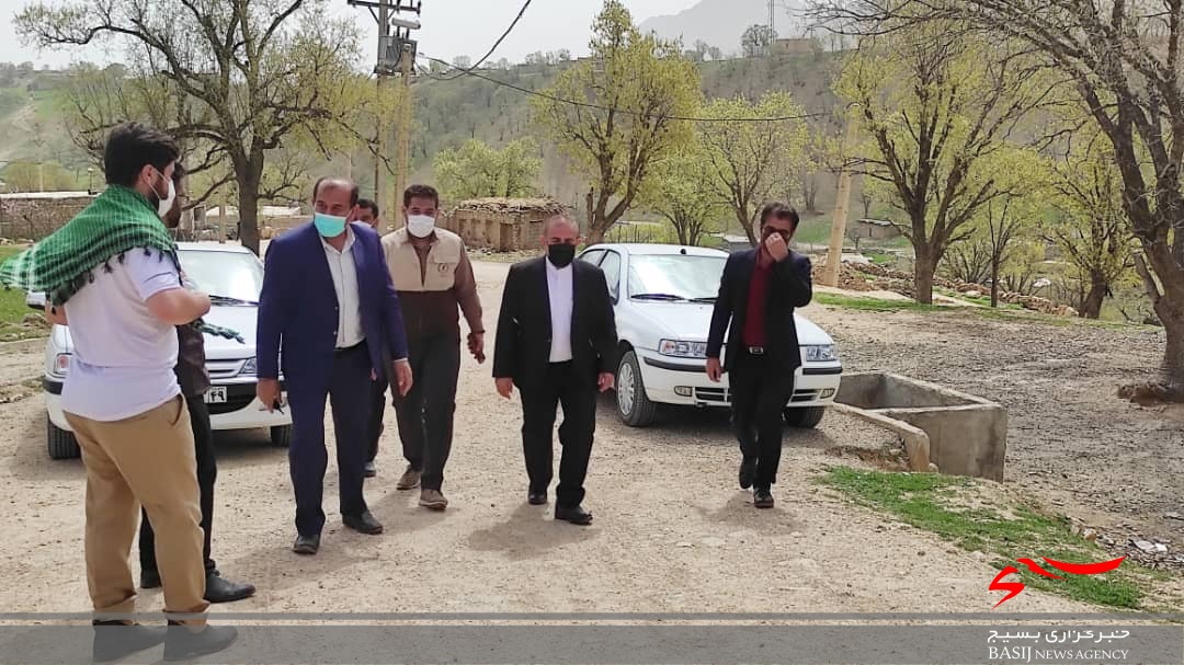 حضور مدیرکل آموزش و پرورش کهگیلویه و بویراحمد در جمع گروههای جهادی در منطقه دیشموک حضور مدیرکل آموزش و پرورش کهگیلویه و بویراحمد در جمع گروههای جهادی در منطقه دیشموک