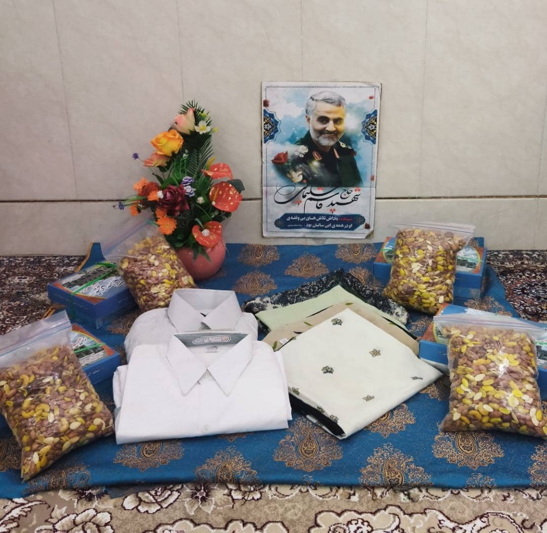 برگزاری آیین تحول سال ۱۴۰۱ در جوار گلزار شهدای روستای سید آباد/توزیع بسته معیشتی بین نیازمندان