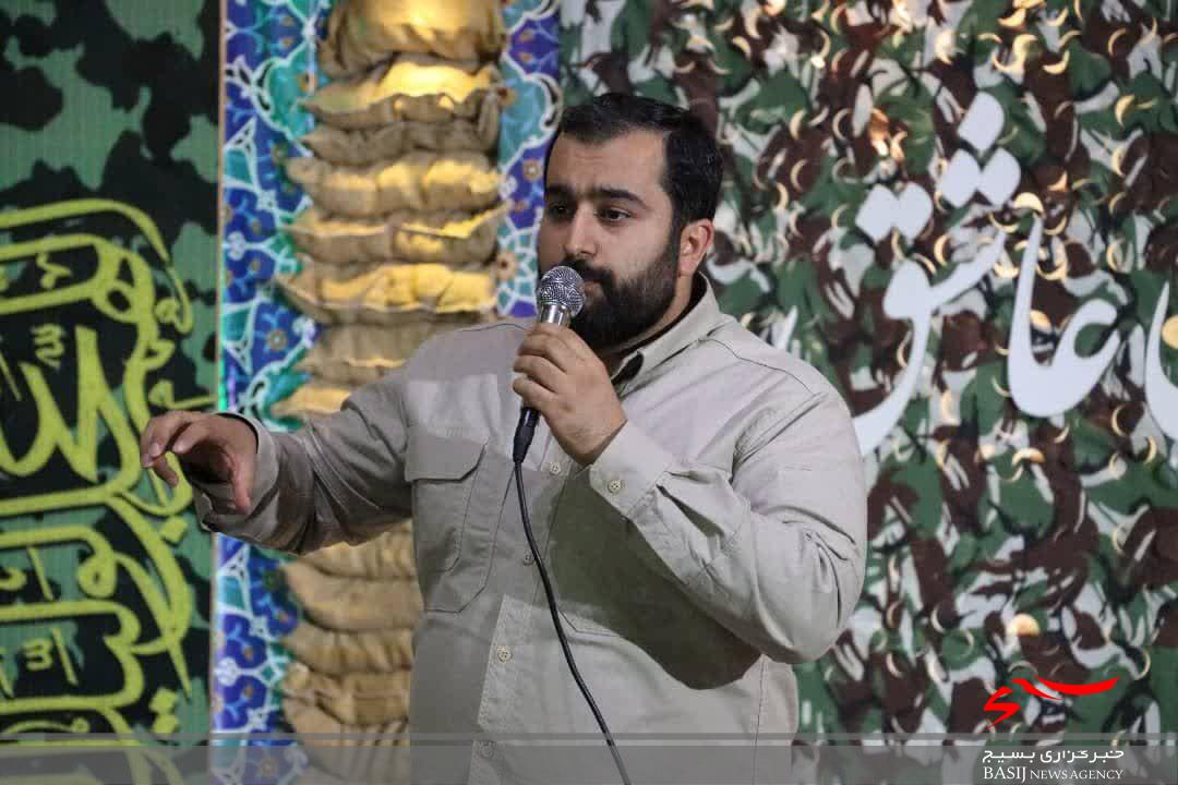 روایتگری از شهدا سن و سال نمیشناسد / روایتگری از شهدا سن و سال نمیشناسد /