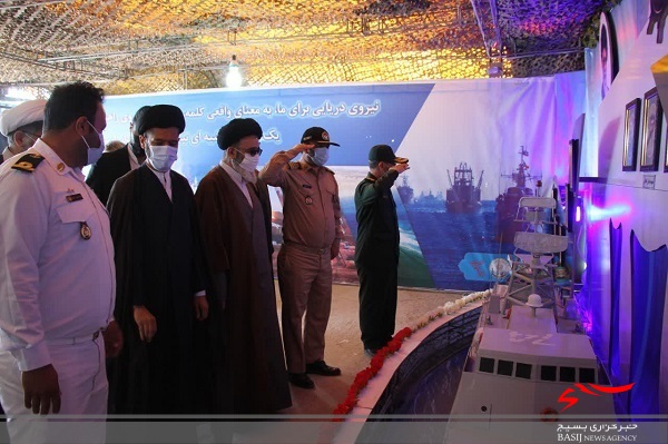 نقش نیروی دریایی ارتش در دفاع مقدس بی بدیل است نقش نیروی دریایی ارتش در دفاع مقدس بی بدیل است