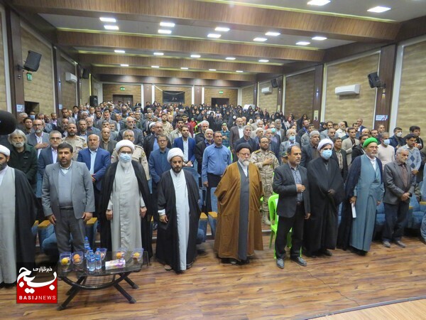 مراسم سالگرد شهید سلیمانی در دلوار برگزار شد مراسم سالگرد شهید سلیمانی در دلوار برگزار شد