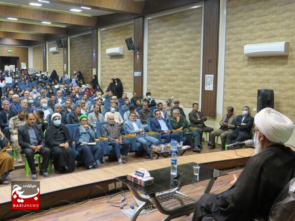 مراسم سالگرد شهید سلیمانی در دلوار برگزار شد مراسم سالگرد شهید سلیمانی در دلوار برگزار شد