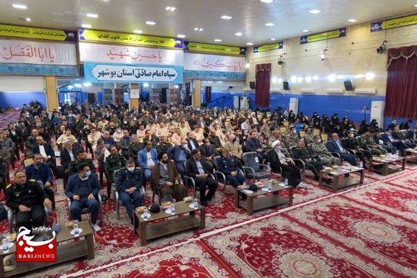 شهید سلیمانی در جبهههای حق علیه باطل پیروز میدان بود شهید سلیمانی در جبهههای حق علیه باطل پیروز میدان بود