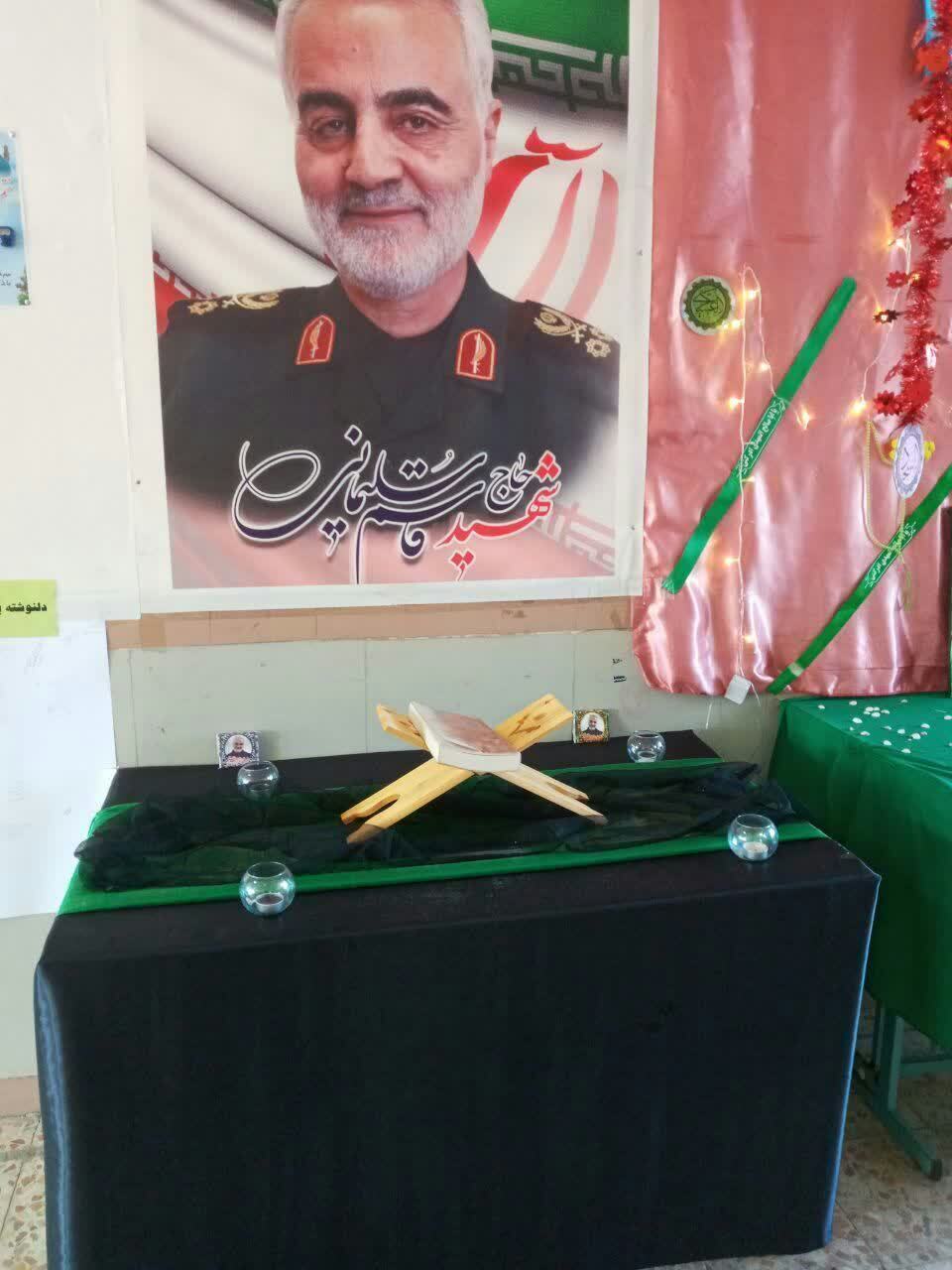 گزارش تصویری از مراسم بزرگداشت سومین شهادت حاج قاسم سلیمانی و همرزمانش در شهرستان های استان