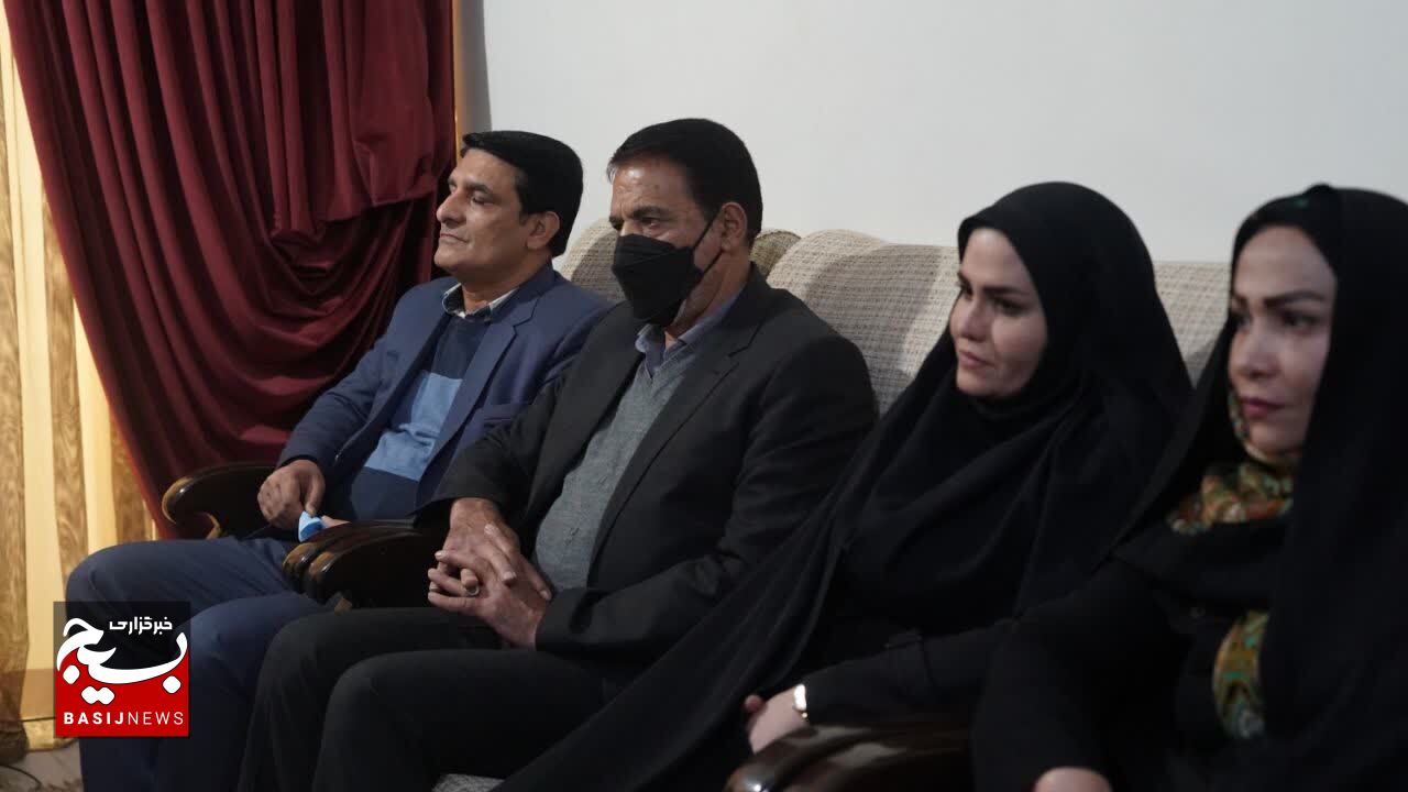 دیدار معاون رئیس جمهور با خانواده های معزز شهدا و ایثاگران در کهگیلویه وبویراحمد دیدار معاون رئیس جمهور با خانواده های معزز شهدا و ایثاگران در کهگیلویه وبویراحمد