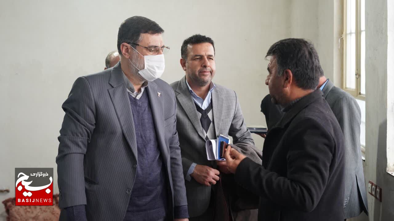 دیدار معاون رئیس جمهور با خانواده های معزز شهدا و ایثاگران در کهگیلویه وبویراحمد دیدار معاون رئیس جمهور با خانواده های معزز شهدا و ایثاگران در کهگیلویه وبویراحمد