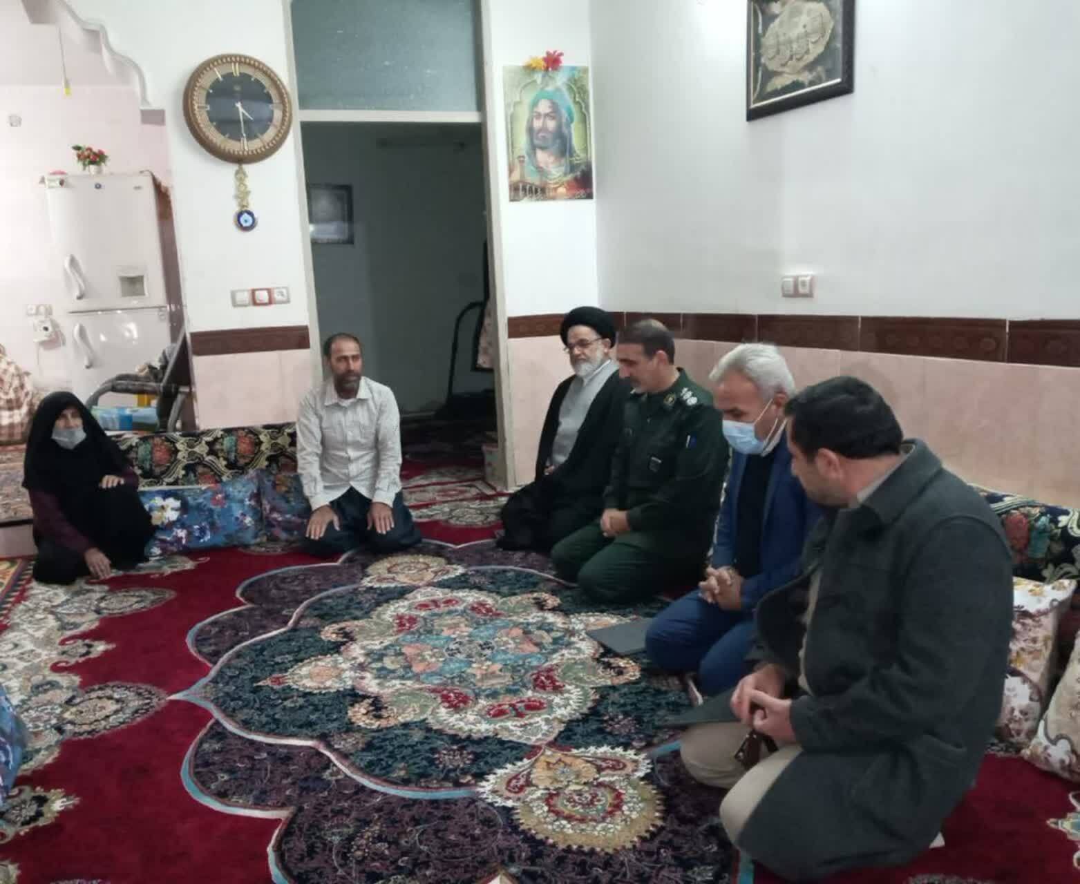 تجلیل از مادران و همسران شهدا در دهلران تجلیل از مادران و همسران شهدا در دهلران