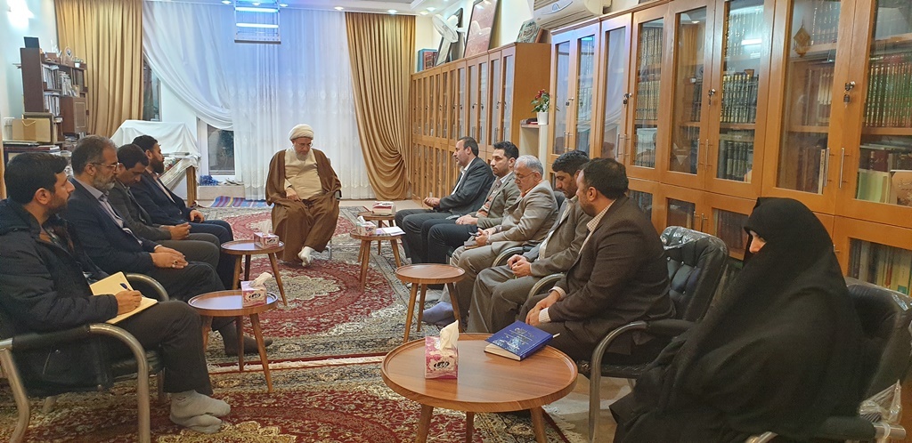 دیدار اعضای بسیج مهندسین عمران و معماری با آیتالله محسن اراکی دیدار اعضای بسیج مهندسین عمران و معماری با آیتالله محسن اراکی