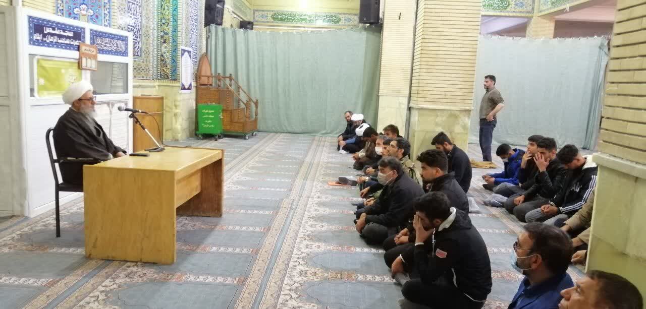 نشست صمیمی مسیول نمایندگی، ولی فقیه در سپاه امیرالمؤمنین ع با فرماندهان پایگاه های مقاومت نشست صمیمی مسیول نمایندگی، ولی فقیه در سپاه امیرالمؤمنین ع با فرماندهان پایگاه های مقاومت