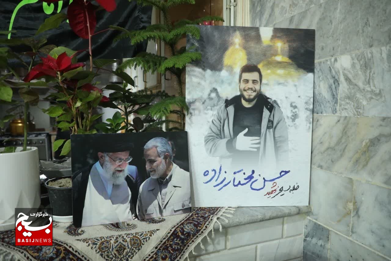انگشتر متبرک رهبری به خانواده شهید مختارزاده اهداء شد