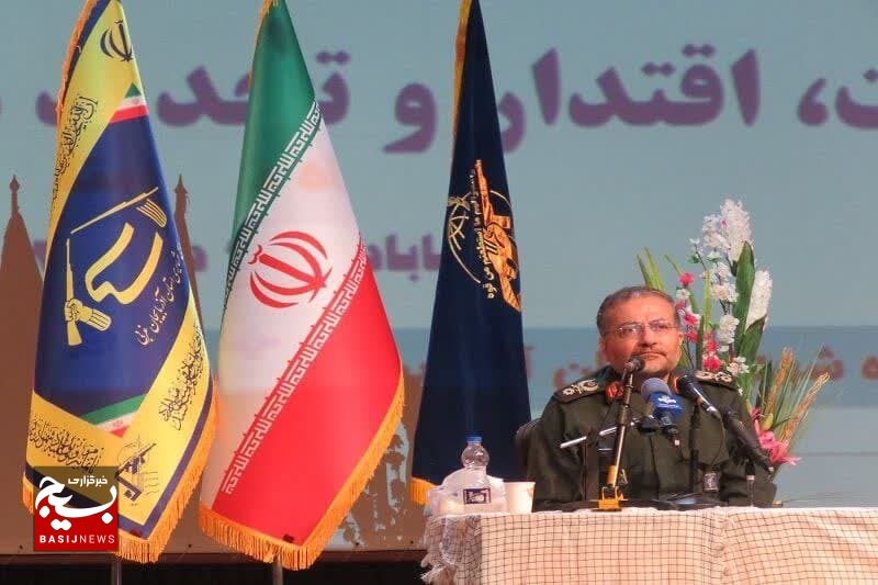 آذربایجانغربی و مهاباد نمونه برجستهای از وفاداری و دلبستگی به اسلام و ایران آذربایجانغربی و مهاباد نمونه برجستهای از وفاداری و دلبستگی به اسلام و ایران