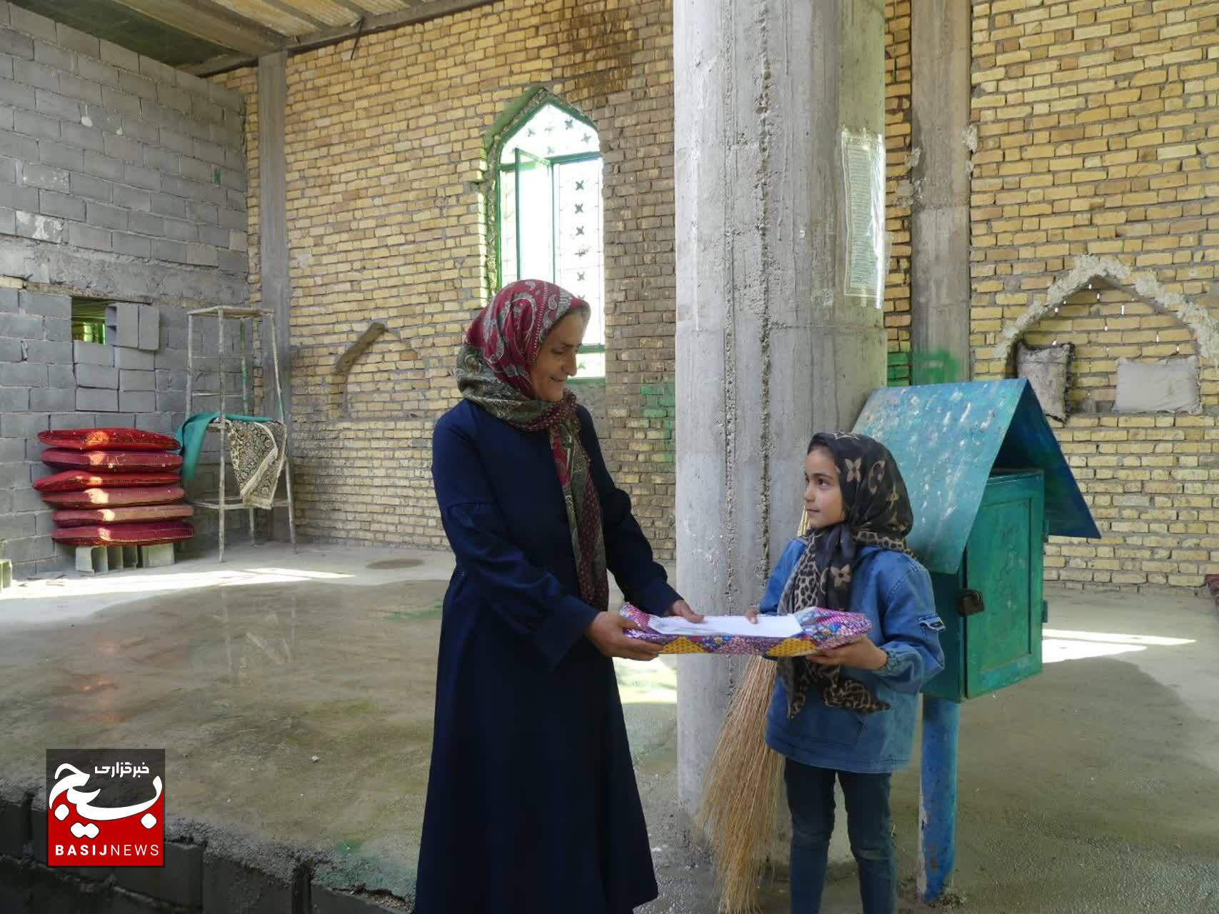 اقدام جالب گروه جهادی شهیدان هادی پور در چیتاب اقدام جالب گروه جهادی شهیدان هادی پور در چیتاب
