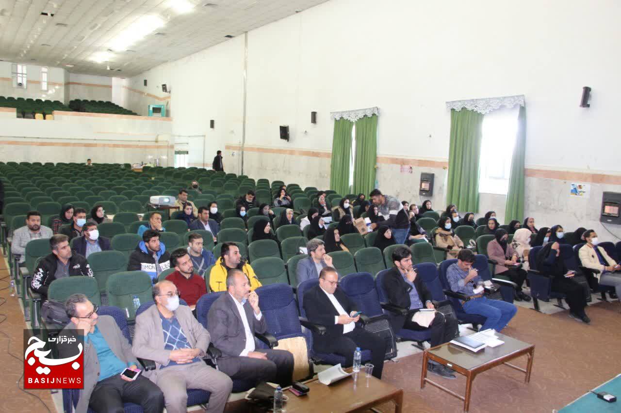 سپاه و بسیج پای کار کمک به خودکفایی در تولید محصولات کشاورزی راهبردی