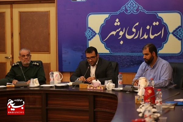راه رهایی از مشکلات کشور بهکارگیری مسئولان کارآمد میباشد راه رهایی از مشکلات کشور بهکارگیری مسئولان کارآمد میباشد