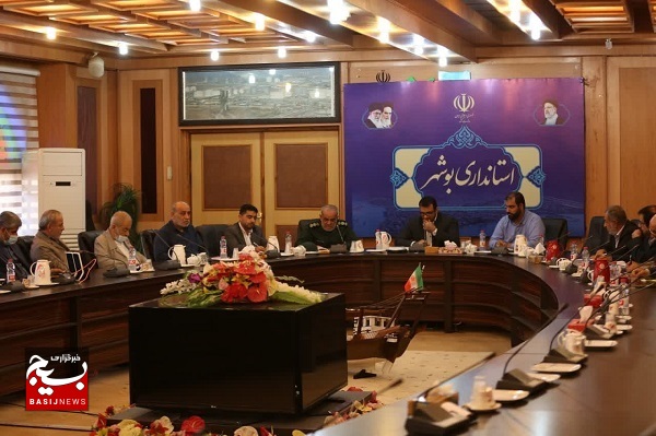 راه رهایی از مشکلات کشور بهکارگیری مسئولان کارآمد میباشد راه رهایی از مشکلات کشور بهکارگیری مسئولان کارآمد میباشد