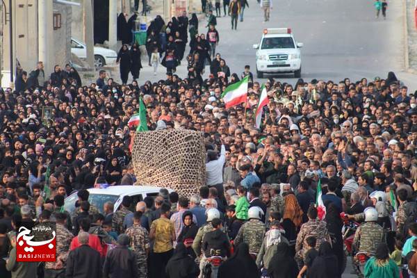 تشییع با شکوه شهید گمنام در بندر عامری تشییع با شکوه شهید گمنام در بندر عامری