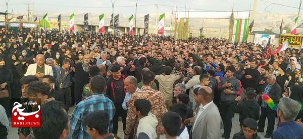 تشییع با شکوه شهید گمنام در بندر عامری تشییع با شکوه شهید گمنام در بندر عامری