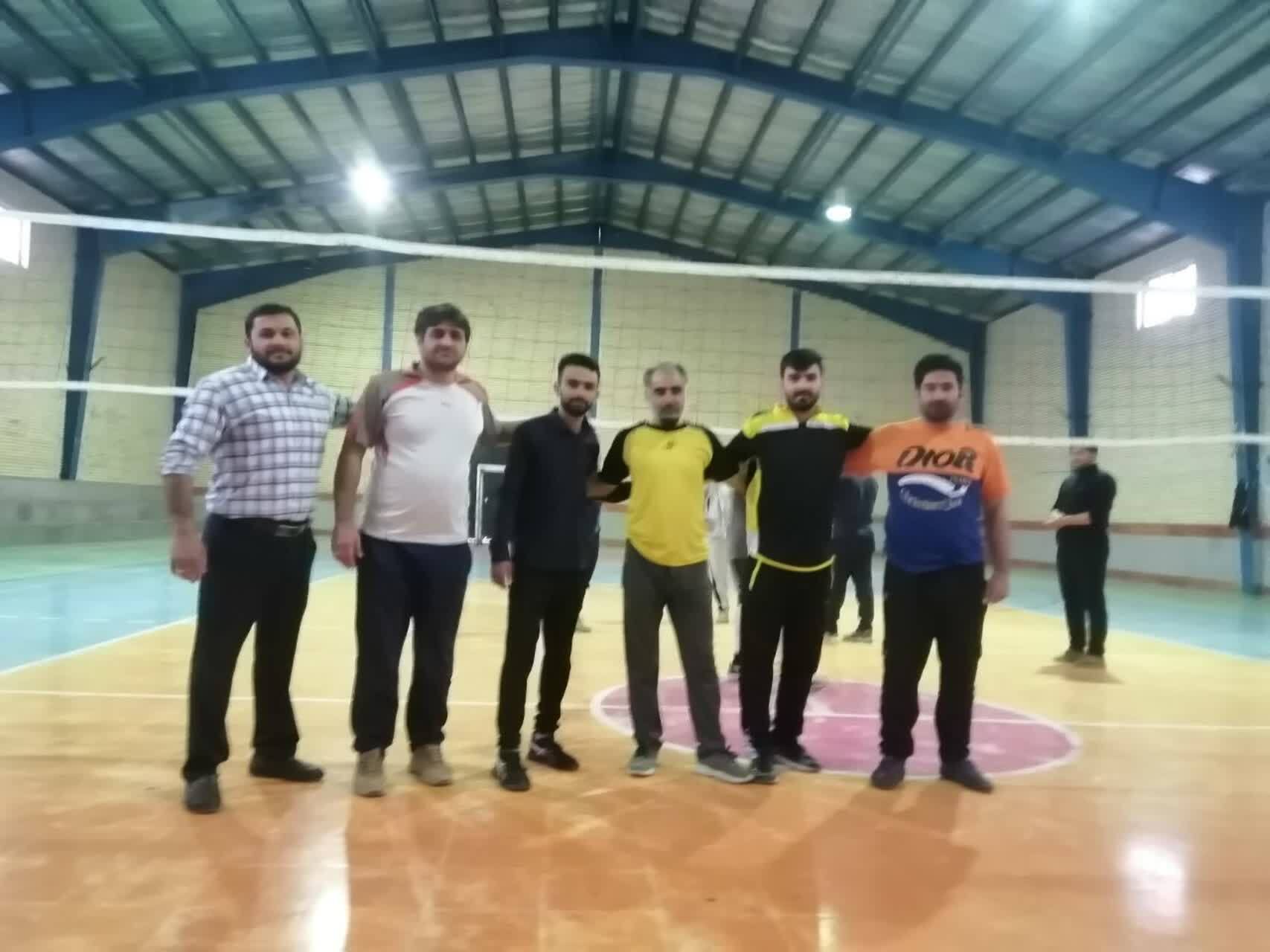 افتتاحیه مسابقات والیبال به مناسبت دهه فجر در دهدشت