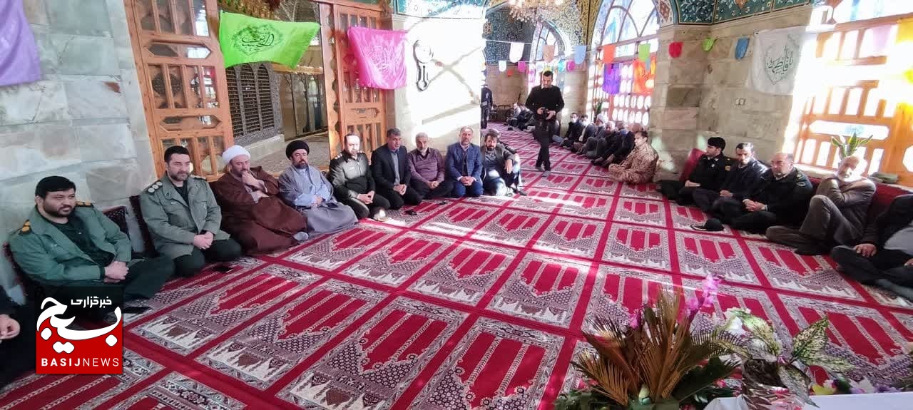 دین اسلام از منظر امام خمینی(ره)،دین خدمتگزاری به مردم است دین اسلام از منظر امام خمینی(ره)،دین خدمتگزاری به مردم است