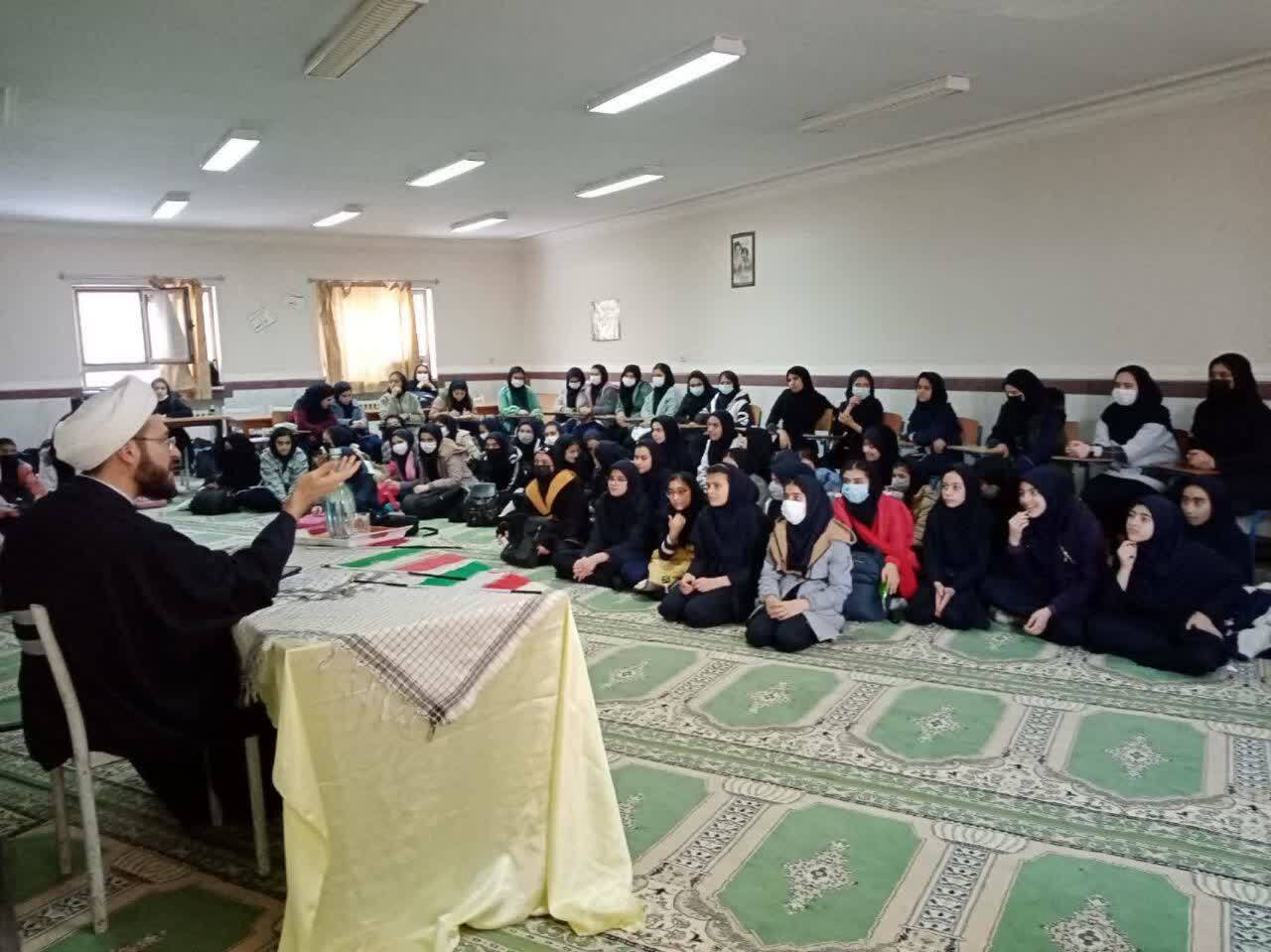 جلسه پرسش و پاسخ دانش آموزی در ایجرود برگزار شد جلسه پرسش و پاسخ دانش آموزی در ایجرود برگزار شد