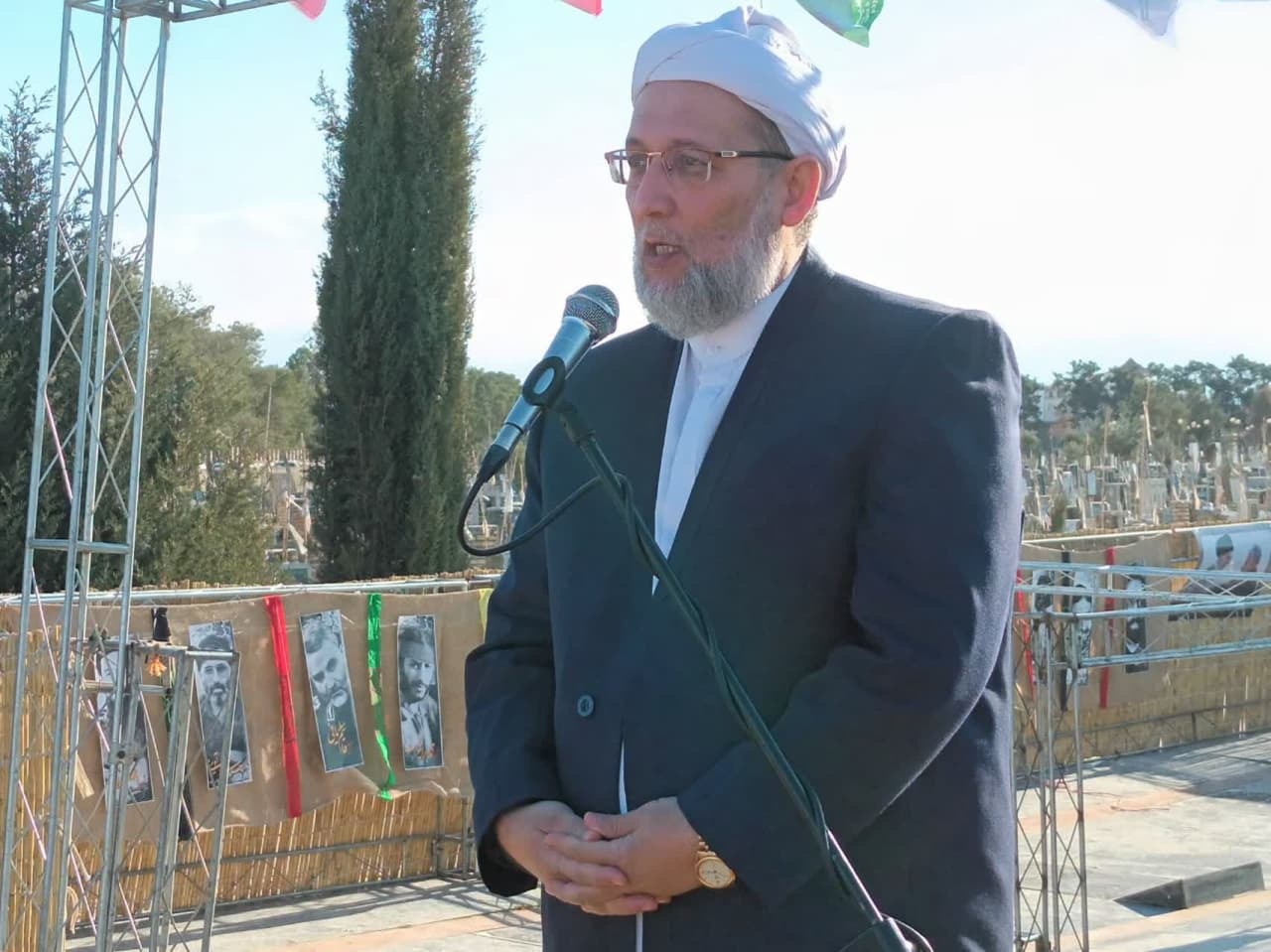 برگزاری جشن چهل و چهارسالگی جمهوری اسلامی با شیعه و سنی از برکات انقلاب ماست برگزاری جشن چهل و چهارسالگی جمهوری اسلامی با شیعه و سنی از برکات انقلاب ماست