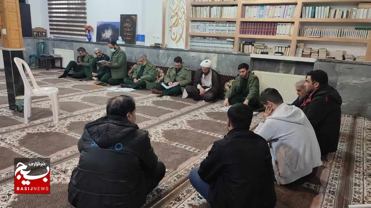 جلسه محله اسلامی ویژه برنامههای دهه فجر در عباس آباد برگزار شد جلسه محله اسلامی ویژه برنامههای دهه فجر در عباس آباد برگزار شد