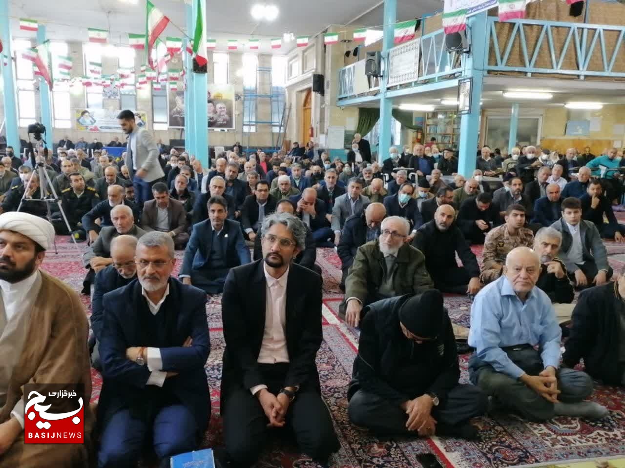 عدهای با تحریف در تلاش برای تطهیر دوران پهلوی هستند عدهای با تحریف در تلاش برای تطهیر دوران پهلوی هستند