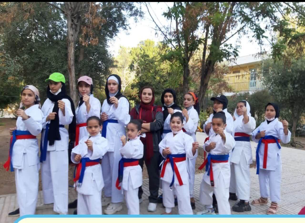 مادر دهه هفتادی الگوی موفق ورزشی/ مرضیه بدخش: شاهد توسعه و پیشرفت ورزش بانوان هستیم + ( تصاویر )