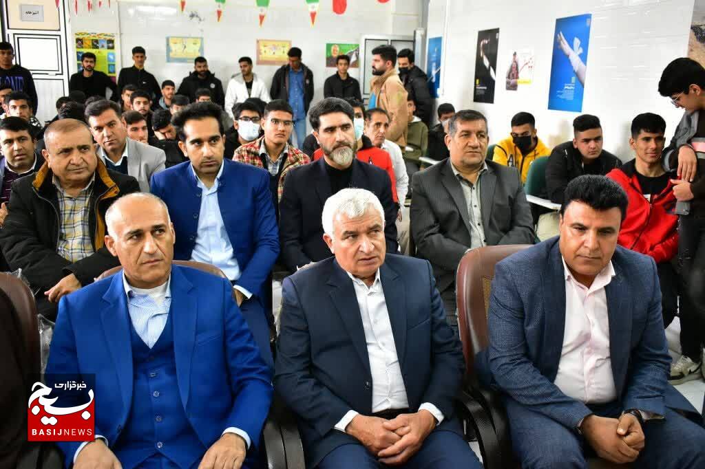 هنرجویان نمونه علمی و اخلاقی هنرستان کشاورزی آیت الله ملک حسینی یاسوج تجلیل شدند هنرجویان نمونه علمی و اخلاقی هنرستان کشاورزی آیت الله ملک حسینی یاسوج تجلیل شدند